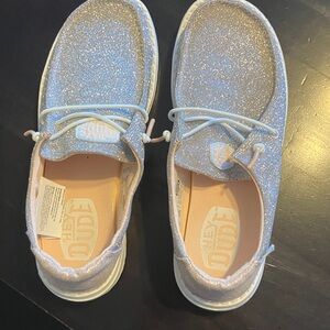 Hey Dude Womens Glittery Rose Gold Sneakers